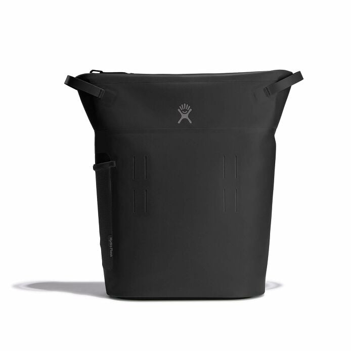 20-l-day-escapetm-pack-i8 20-l-day-escape-soft-cooler-pack-black-straight-on.jpg