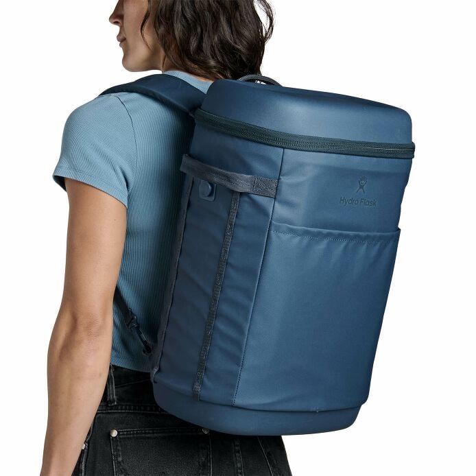 carryouttm-backpack-22-l-q2 250815_hydro_s26_hb_14605_7.jpg