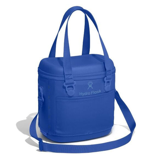 carryouttm-soft-cooler-10-l-s1 6pco382_carryout_cooler_10l_capri_blue_angled_1.jpg