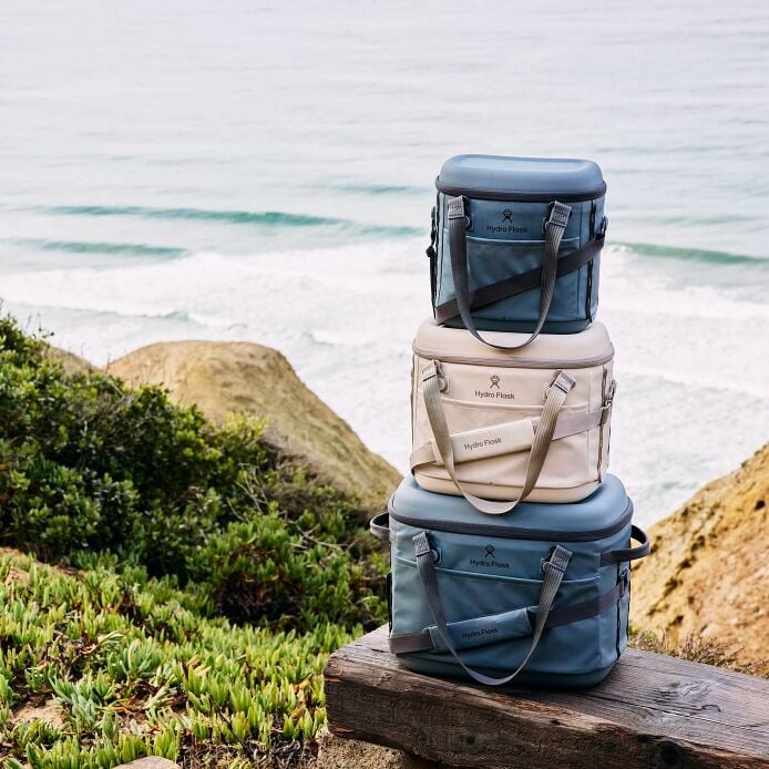 carryouttm-soft-cooler-30-l-o0 hf_carryout_bouwer_d1_l1_torrey_pines_still_life_0252_1_6.jpg