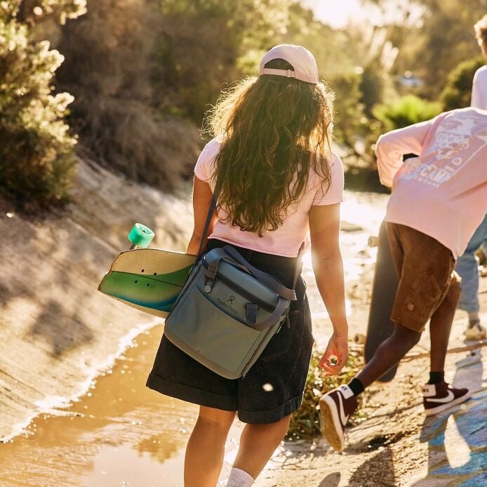 carryouttm-soft-cooler-10-l-s1 hf_carryout_bouwer_d2_l3_skate_ditch_5669_5.jpg