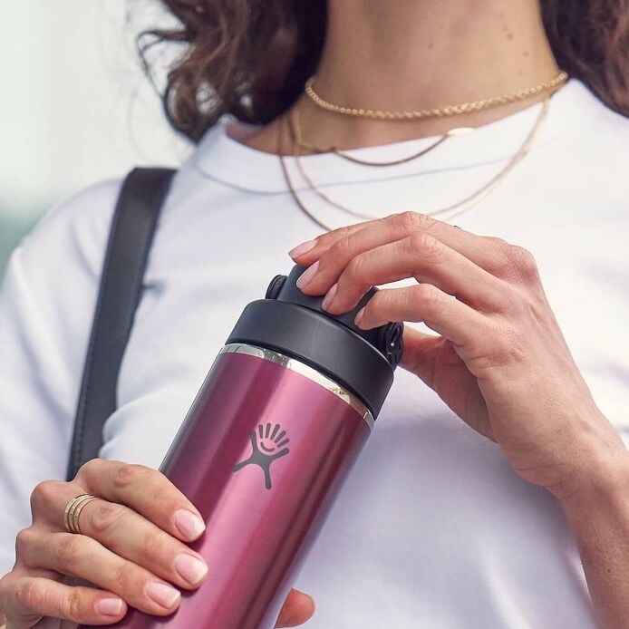 24-oz-lightweight-chug-cap-bottle-b3 hf_s26_lightweight_mcinnis_5123_1_1.jpg
