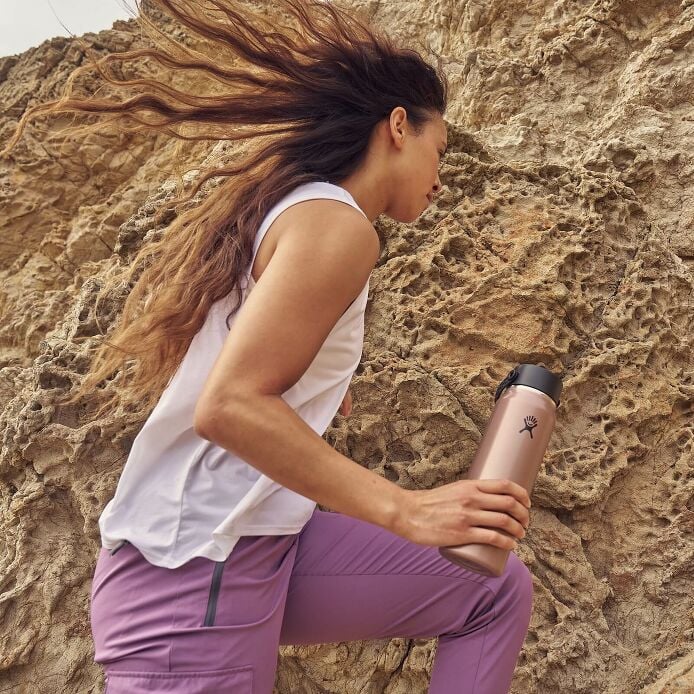 32-oz-lightweight-flex-straw-bottle-v6 hf_s26_lightweight_mcinnis_6946_1_3.jpg