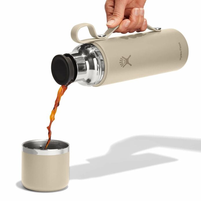 28-oz-hot-flask-and-cup-t7 hot-flask-_-cup-oat-pour.jpg