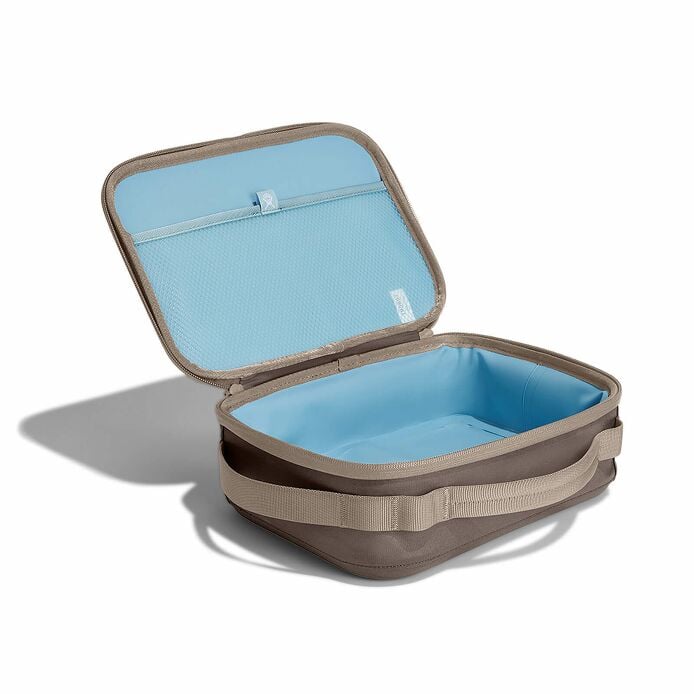 5-l-carry-outtm-lunch-box-s7 lbox217_5lcarryoutlunchbox_sandpiper_angled.jpg