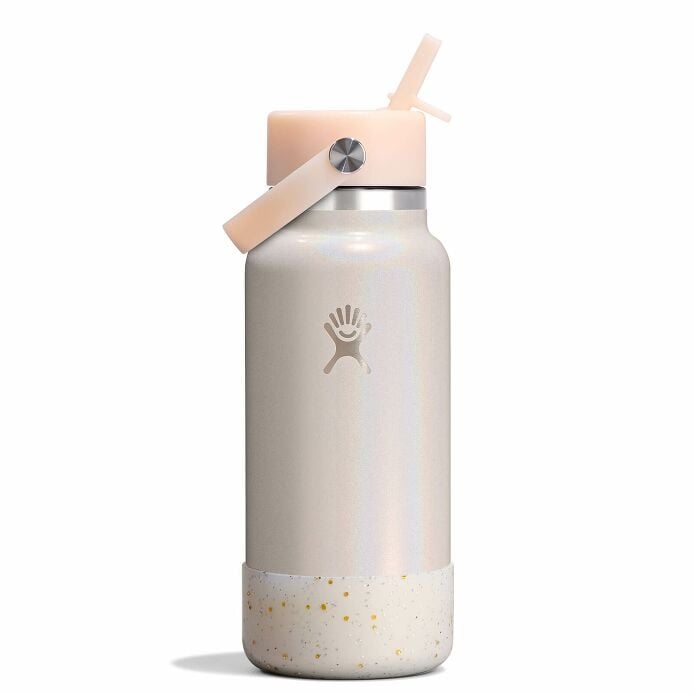 medium-boot-c9 le-f25w32-g-32-oz-wide-flex-straw-cap-glimmer-cream-straight-withboot_1_1_1.jpg