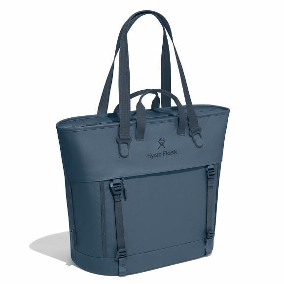 carryouttm-soft-cooler-tote-30-l-h4 maxiit384-carryout-tote-30l-harbor-blue-angled_1_1.jpg