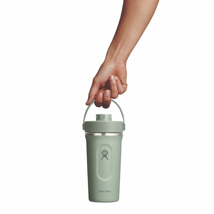 gym-bundle-l9 mxcc24374_24ozinsulatedshakerbottle_agave_hb_1.jpg