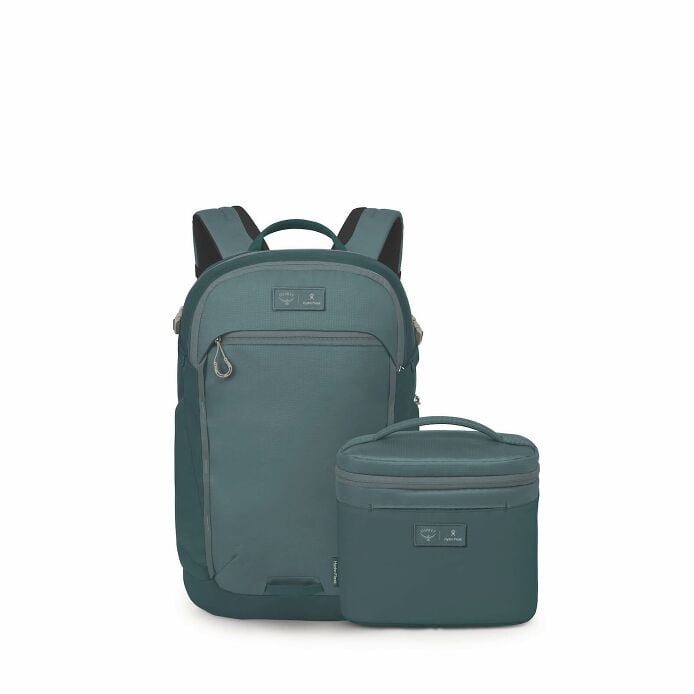 osprey-axis-x-hydro-flask-campus-essentials-bundle-v0 ospreyaxis_hydroflask5l_lunch_bag_f25_front_cascade_10007249.jpg