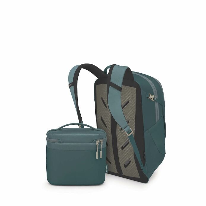 osprey-axis-x-hydro-flask-campus-essentials-bundle-v0 ospreyaxis_hydroflask5l_lunch_bag_f25_sideback_cascade_10007249.jpg